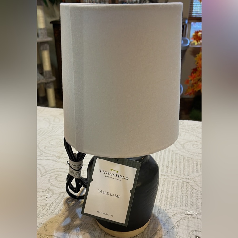 Threshold Lamp